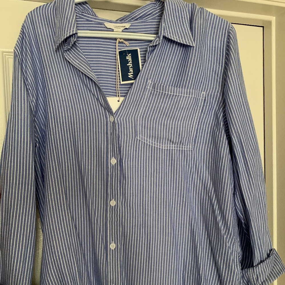 Flowy Blue/White Button Down